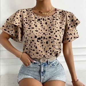 All over print layered sleeve blouse